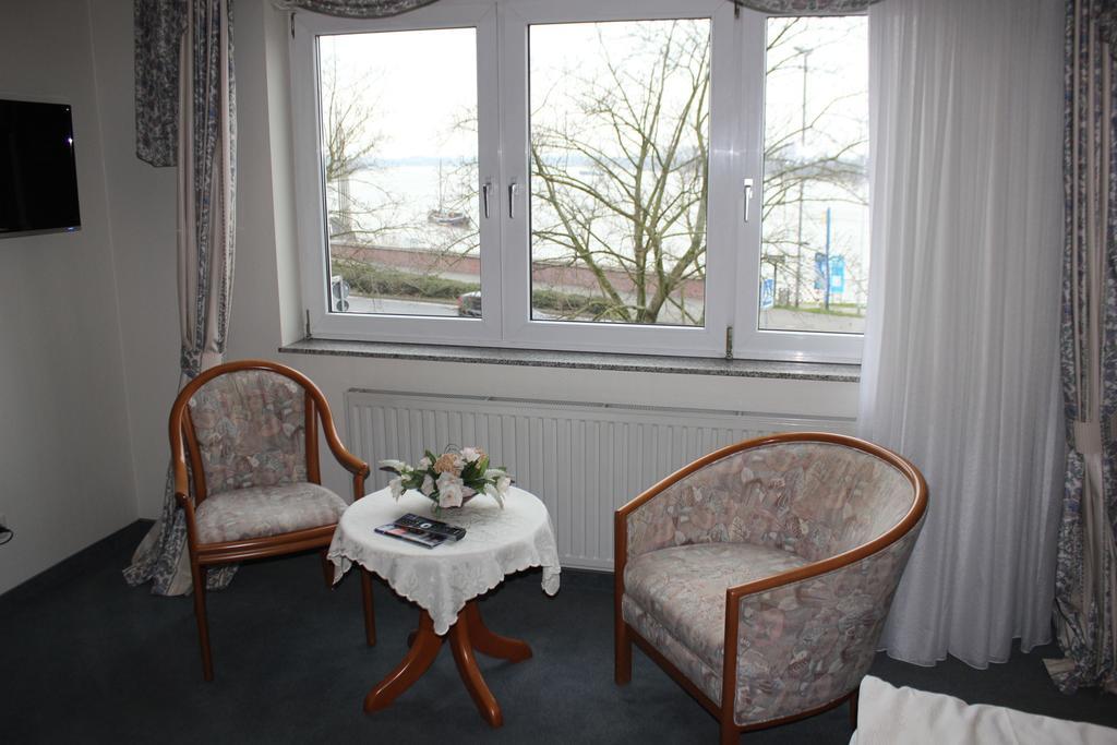 Hotel & Restaurant Zum Vater Rhein Monheim am Rhein ห้อง รูปภาพ